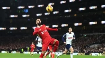 محمد صلاح يطارد هوايته المفضلة في قمة ليفربول وتوتنهام المرتقبة الليلة